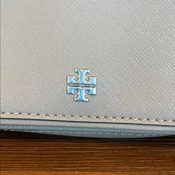 Tory Burch Gray Heron‎ Emerson Small Saffiano Leather Crossbody - Picture 2 of 10